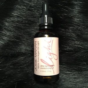 💗Josie Maran Argan Oil Light Formula!💗